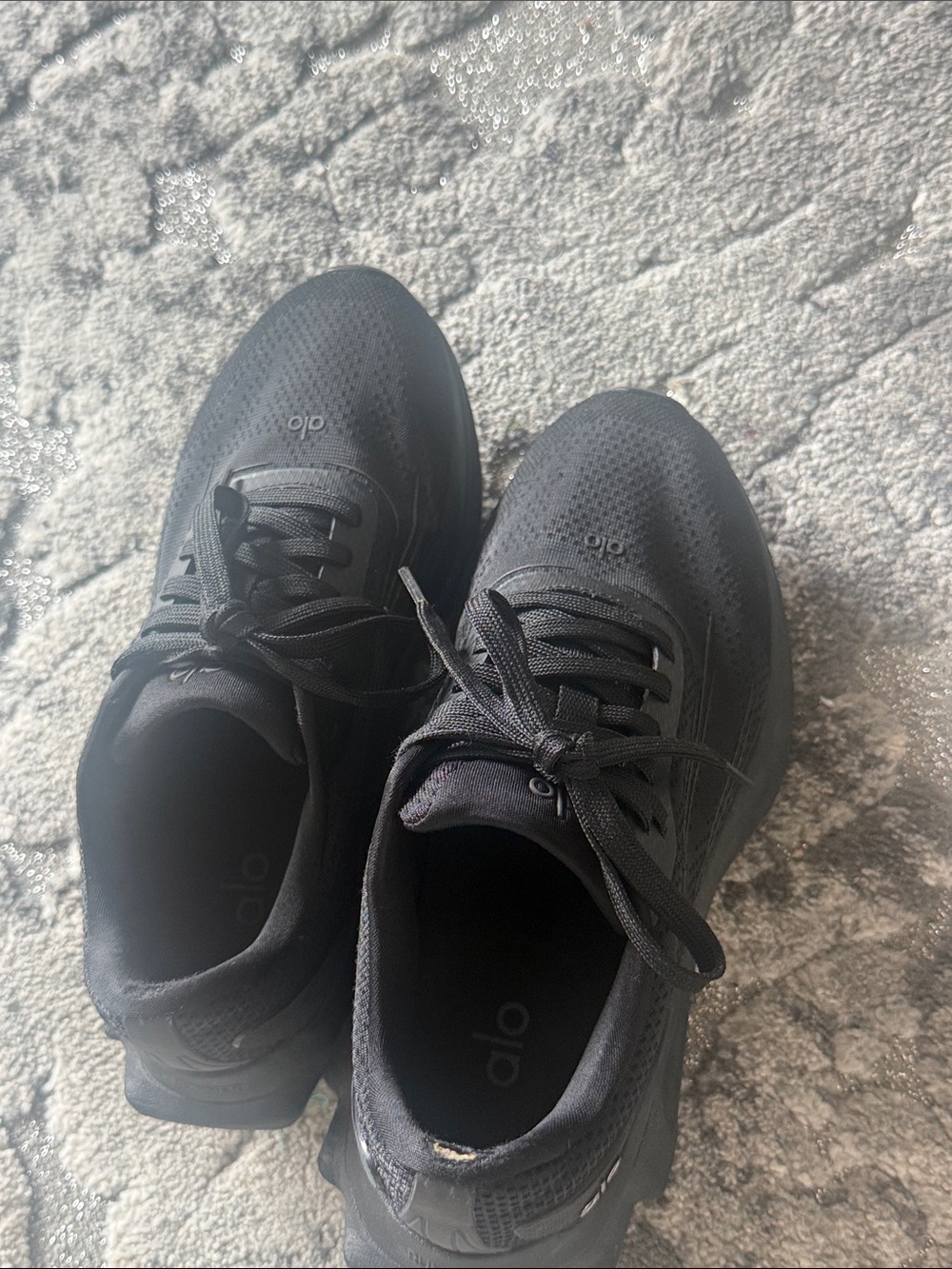 ALO Yoga Black Women's Knit Athletic Shoes